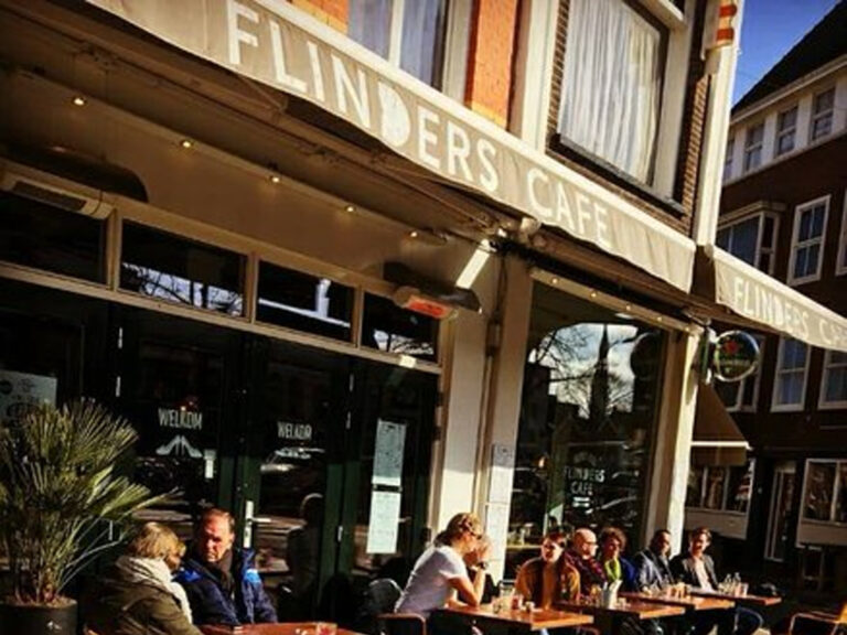 Flinders Cafe Own Design Zonwering